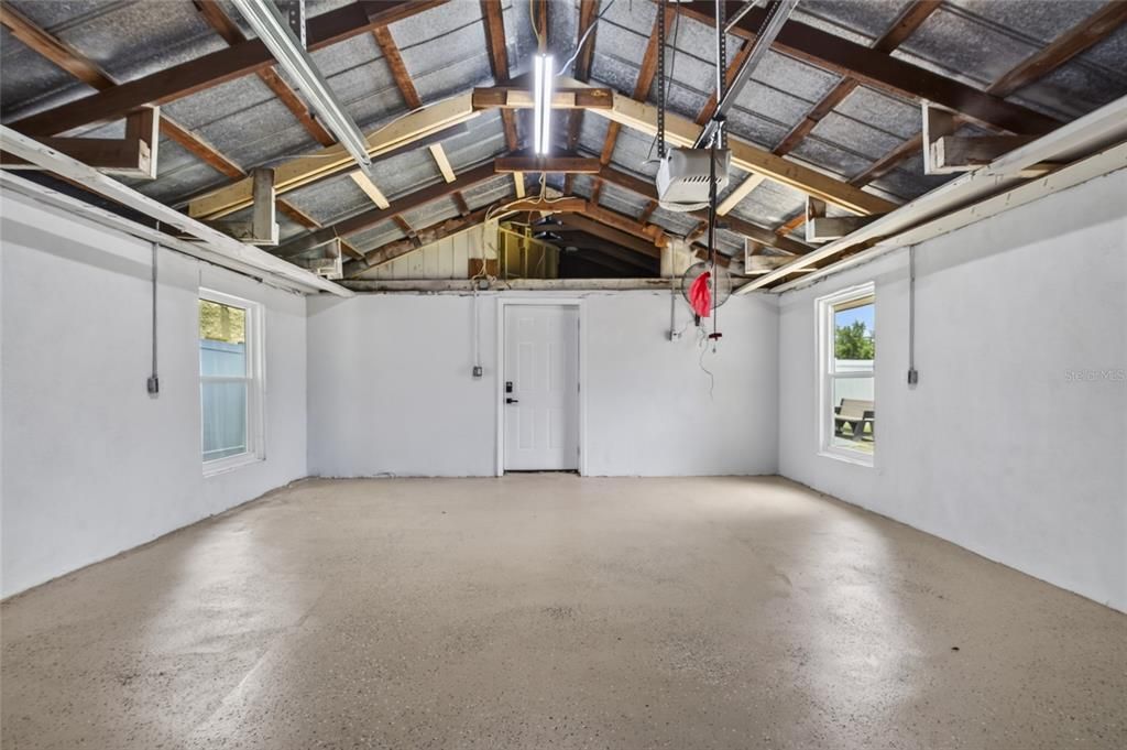 For Sale: $349,900 (2 beds, 2 baths, 826 Square Feet)