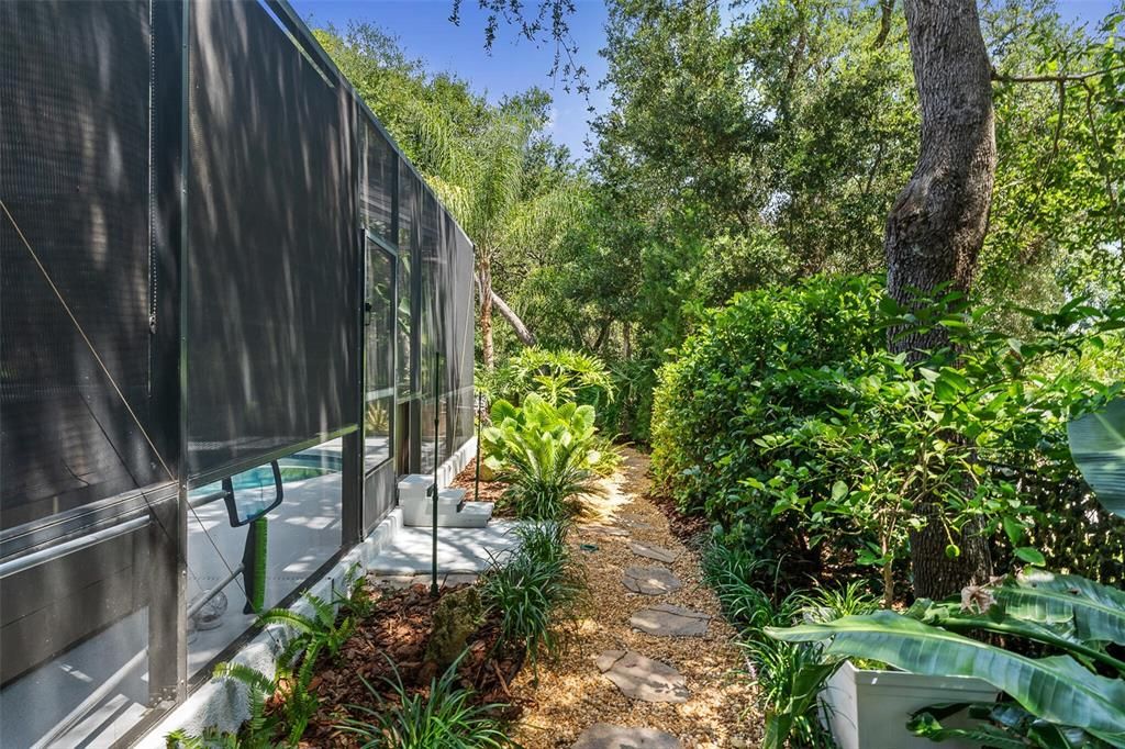 For Sale: $765,000 (3 beds, 2 baths, 1859 Square Feet)
