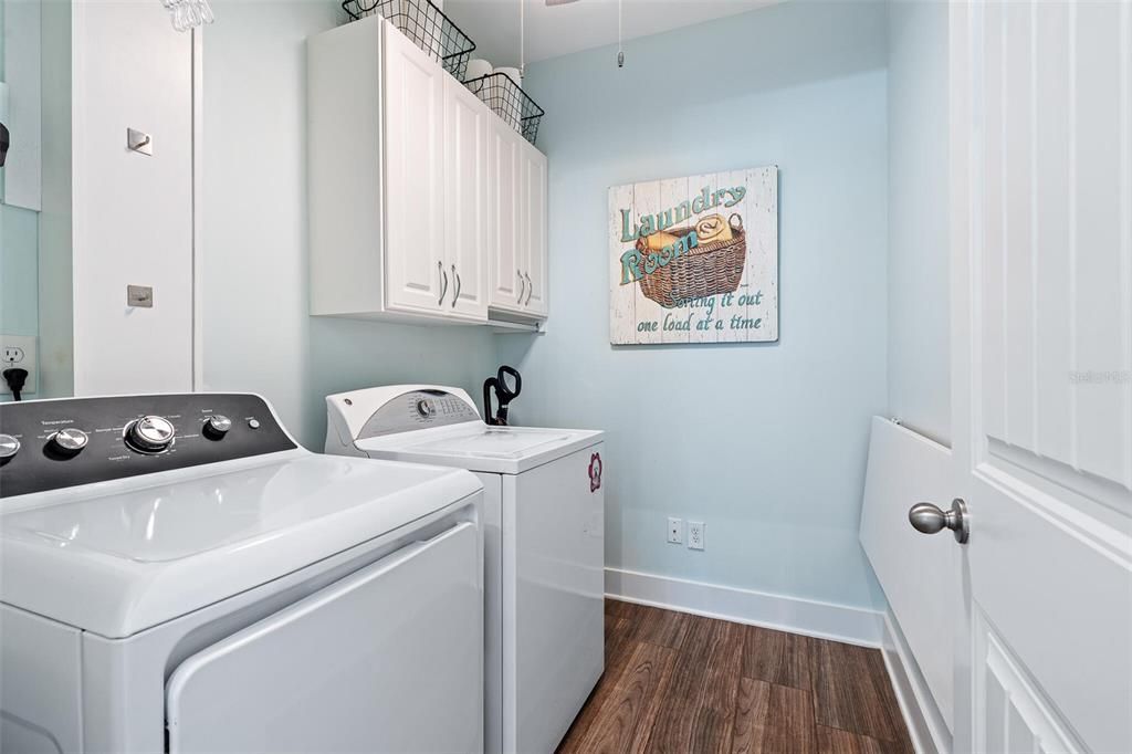For Sale: $765,000 (3 beds, 2 baths, 1859 Square Feet)