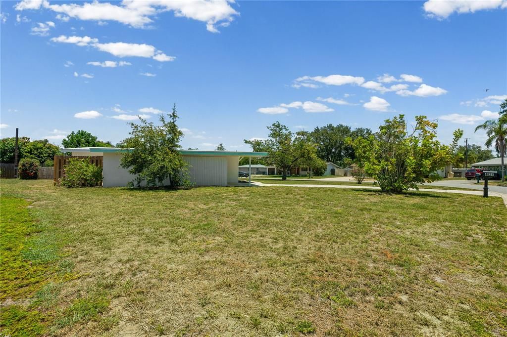 Activo con contrato: $365,000 (3 camas, 2 baños, 1404 Pies cuadrados)