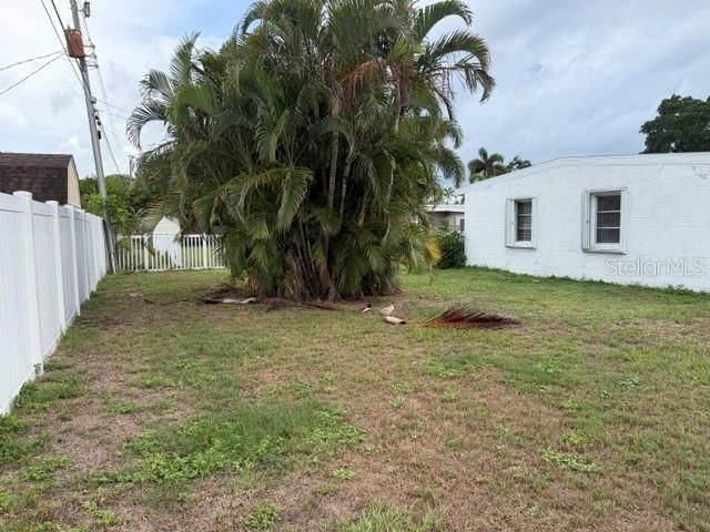 En Venta: $300,000 (2 camas, 2 baños, 1260 Pies cuadrados)