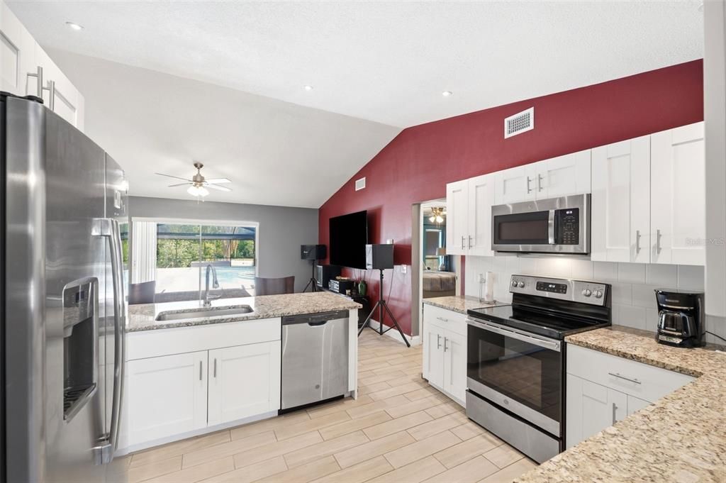 Activo con contrato: $330,000 (3 camas, 2 baños, 1514 Pies cuadrados)