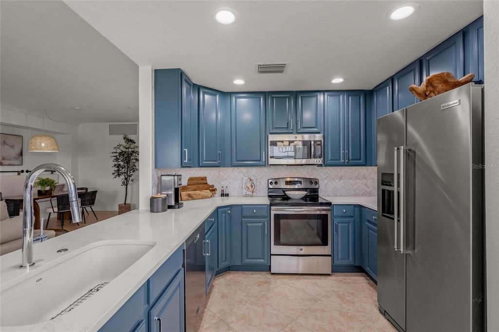 Active With Contract: $449,000 (3 beds, 2 baths, 1786 Square Feet)