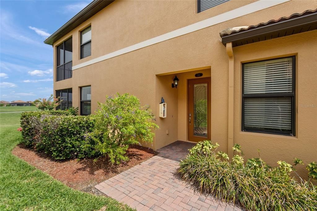 Active With Contract: $449,000 (3 beds, 2 baths, 1786 Square Feet)
