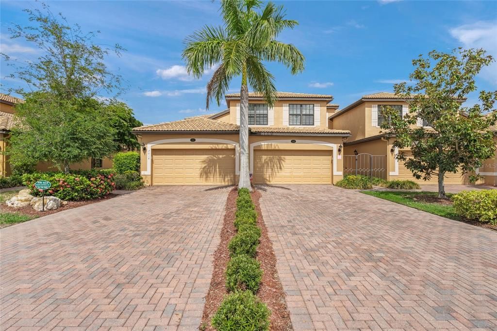 Active With Contract: $449,000 (3 beds, 2 baths, 1786 Square Feet)