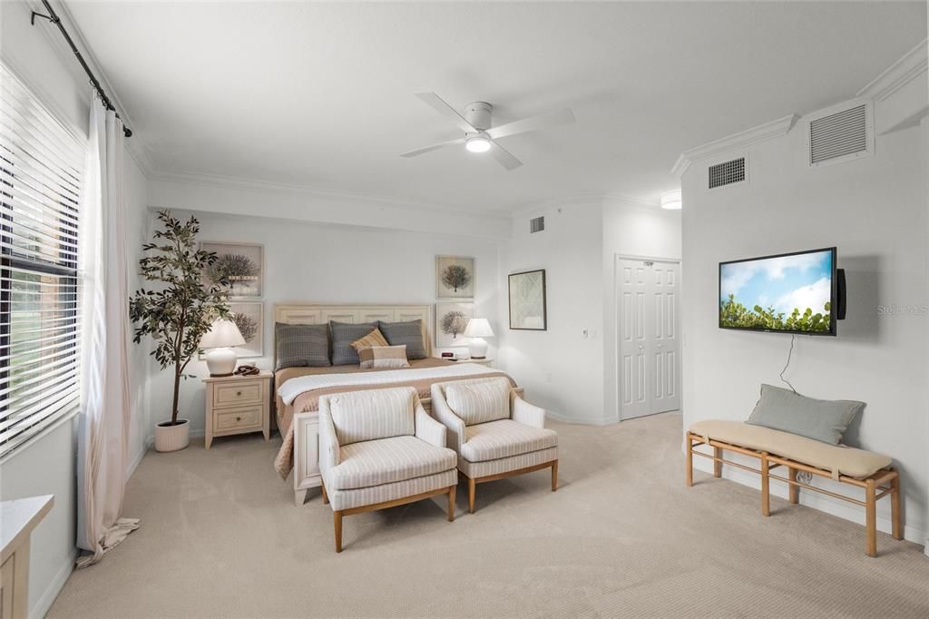 Active With Contract: $449,000 (3 beds, 2 baths, 1786 Square Feet)