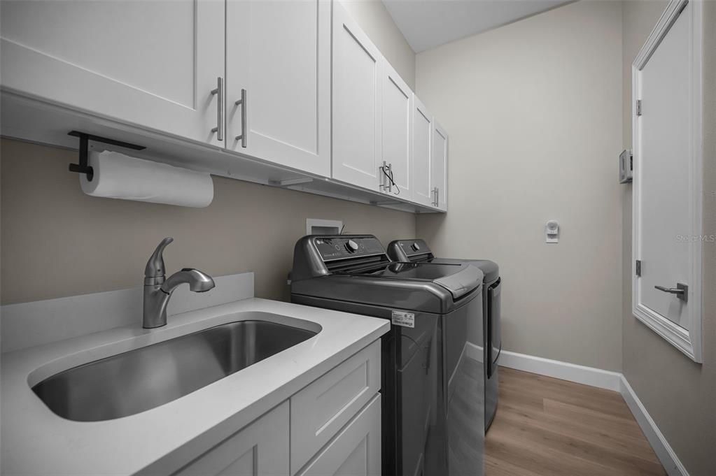 For Sale: $475,000 (3 beds, 2 baths, 2230 Square Feet)