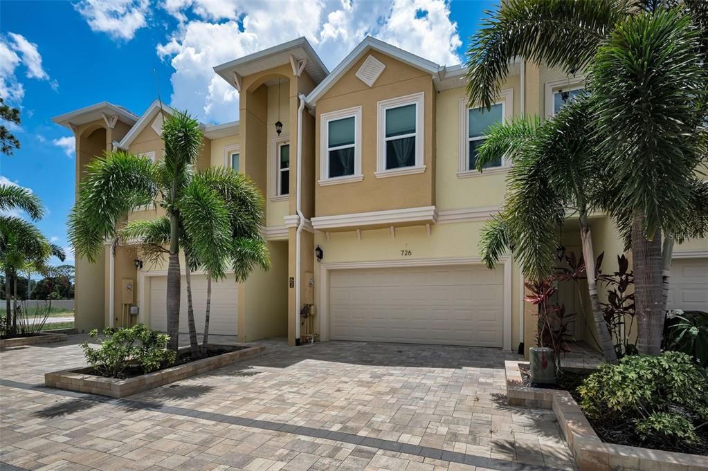 For Sale: $475,000 (3 beds, 2 baths, 2230 Square Feet)