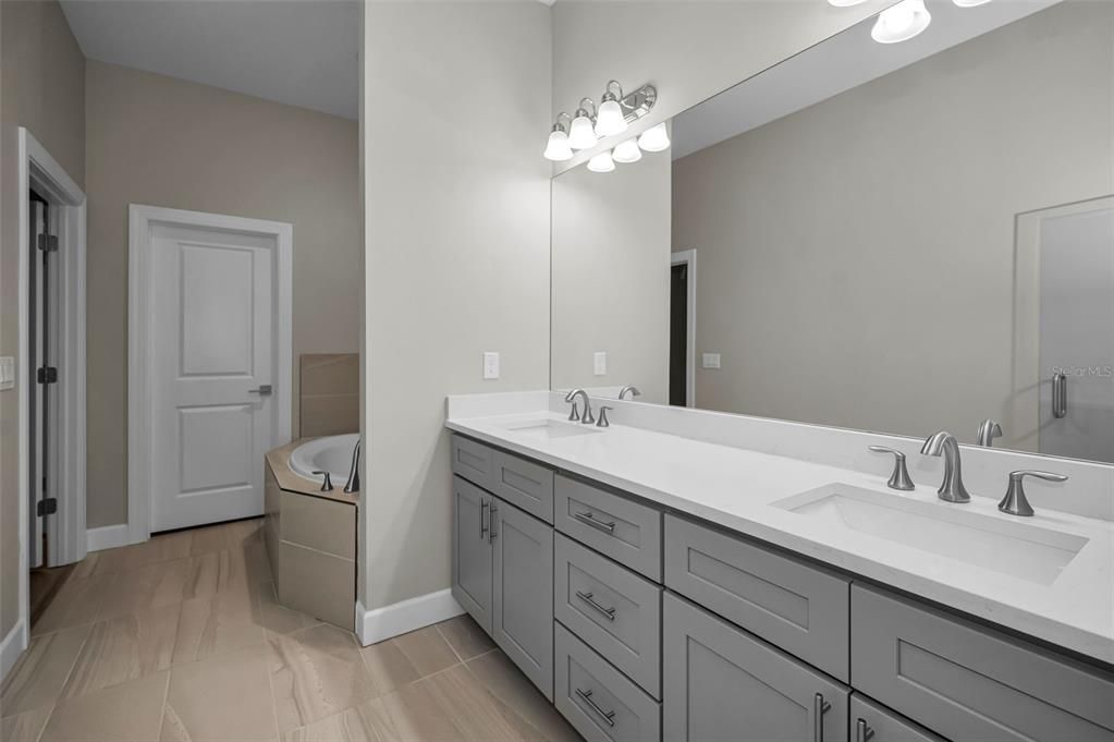 For Sale: $475,000 (3 beds, 2 baths, 2230 Square Feet)