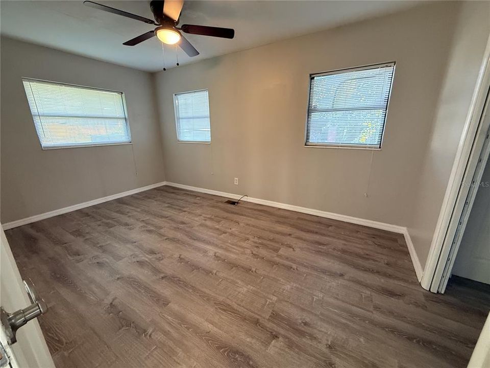 For Rent: $1,945 (3 beds, 2 baths, 1400 Square Feet)