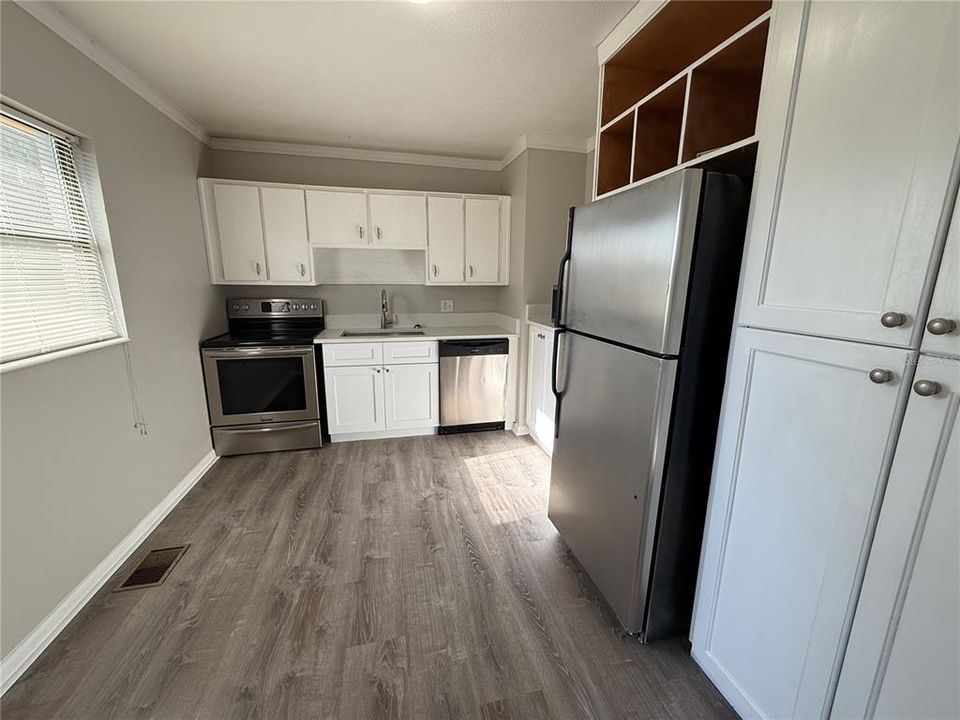 For Rent: $1,945 (3 beds, 2 baths, 1400 Square Feet)