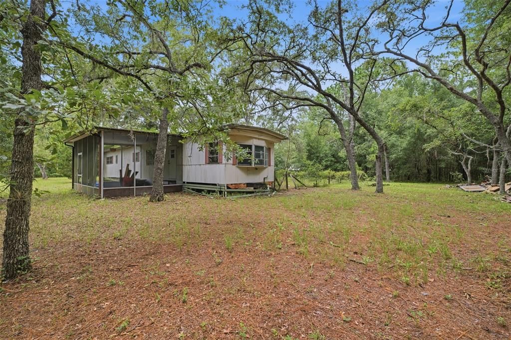 For Sale: $60,000 (2 beds, 1 baths, 720 Square Feet)