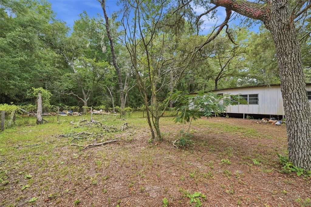For Sale: $60,000 (2 beds, 1 baths, 720 Square Feet)