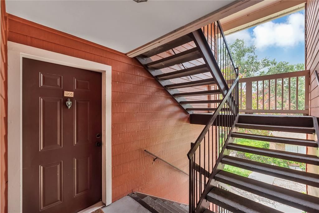 For Sale: $124,999 (1 beds, 1 baths, 642 Square Feet)