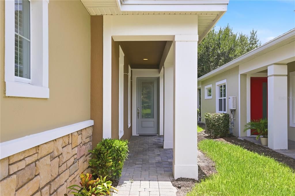 For Sale: $305,000 (2 beds, 2 baths, 1464 Square Feet)