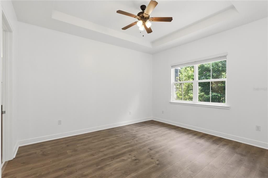 For Sale: $305,000 (2 beds, 2 baths, 1464 Square Feet)