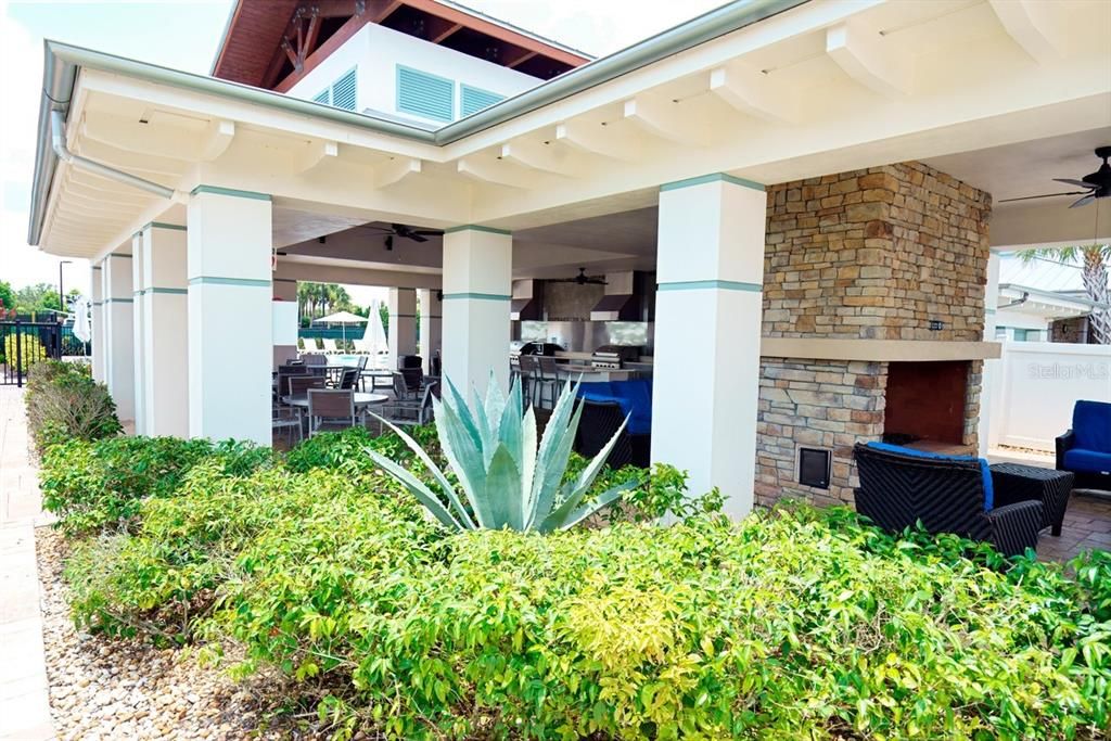 For Sale: $305,000 (2 beds, 2 baths, 1464 Square Feet)