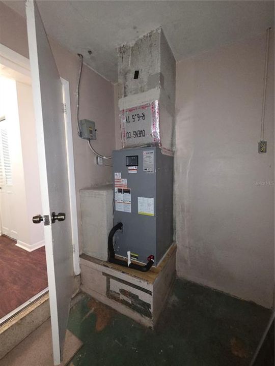 На продажу: $212,000 (3 спален, 2 ванн, 1390 Квадратных фут)