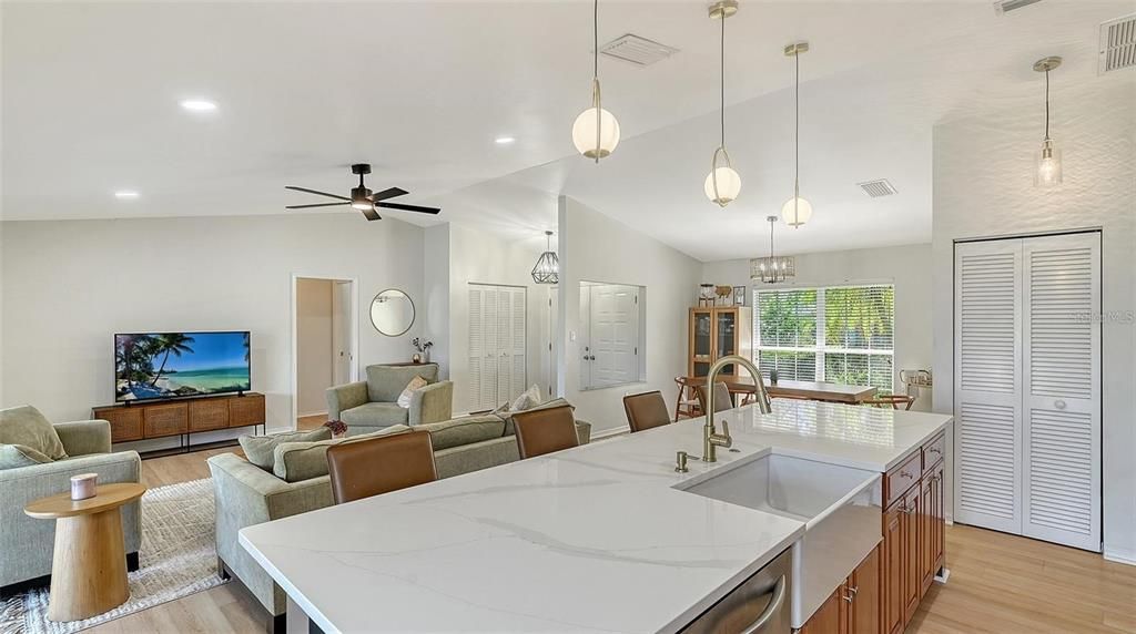 For Sale: $515,000 (3 beds, 2 baths, 1578 Square Feet)