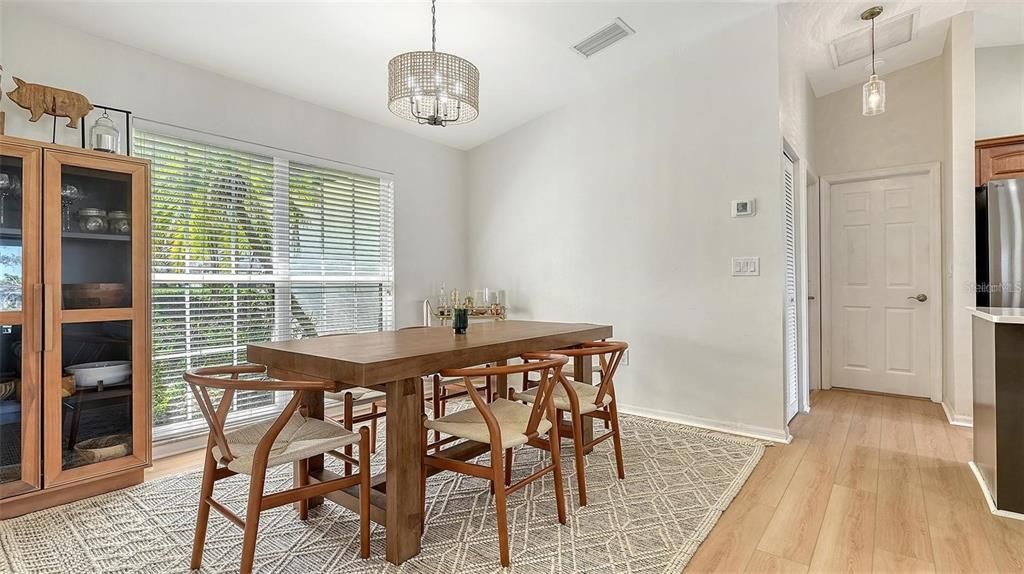 For Sale: $515,000 (3 beds, 2 baths, 1578 Square Feet)