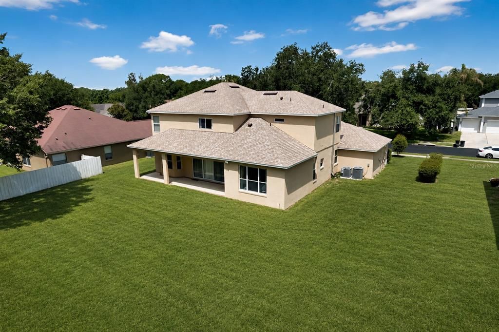 For Sale: $675,000 (5 beds, 4 baths, 3540 Square Feet)
