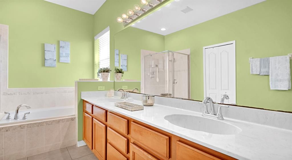For Sale: $675,000 (5 beds, 4 baths, 3540 Square Feet)