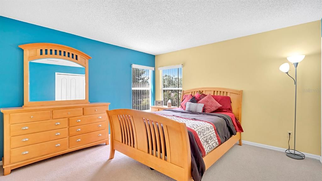 For Sale: $675,000 (5 beds, 4 baths, 3540 Square Feet)