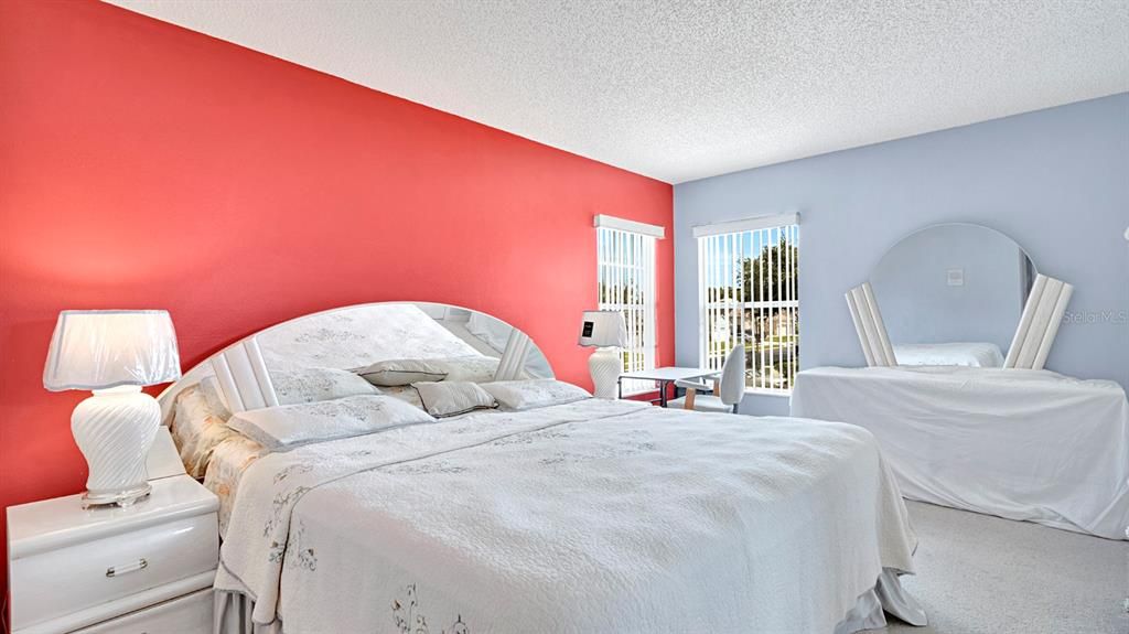 For Sale: $675,000 (5 beds, 4 baths, 3540 Square Feet)