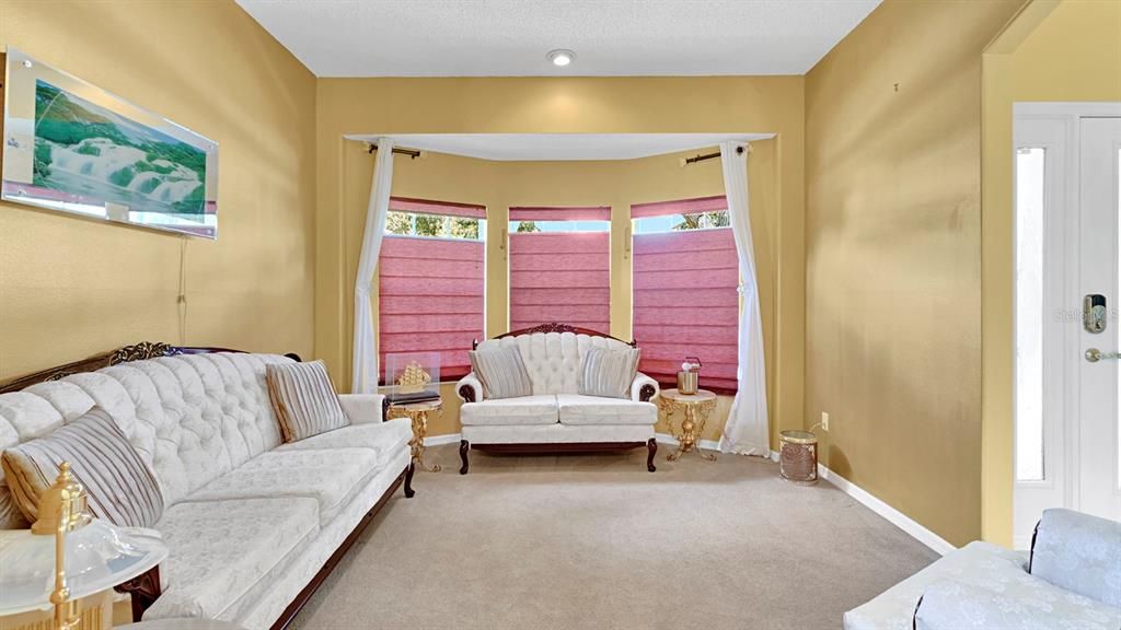 For Sale: $675,000 (5 beds, 4 baths, 3540 Square Feet)