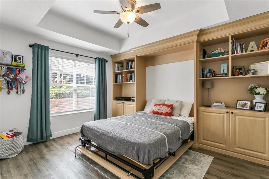 For Rent: $3,800 (2 beds, 2 baths, 938 Square Feet)