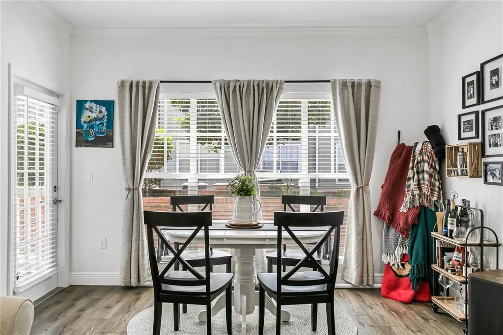 For Rent: $3,800 (2 beds, 2 baths, 938 Square Feet)