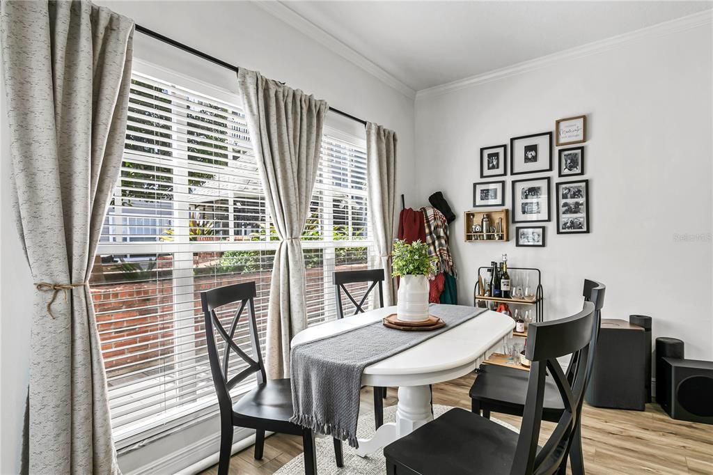 For Rent: $3,800 (2 beds, 2 baths, 938 Square Feet)