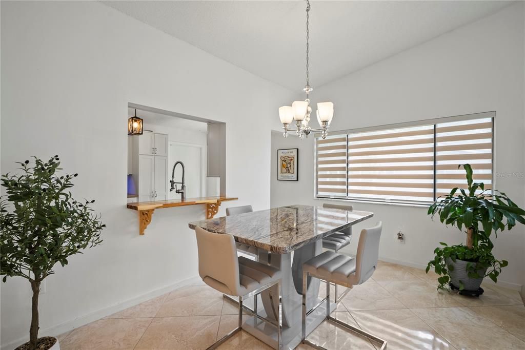 For Sale: $370,000 (2 beds, 2 baths, 1497 Square Feet)