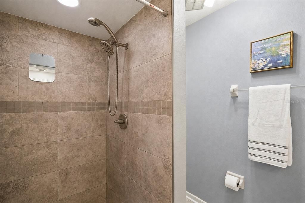 For Sale: $370,000 (2 beds, 2 baths, 1497 Square Feet)