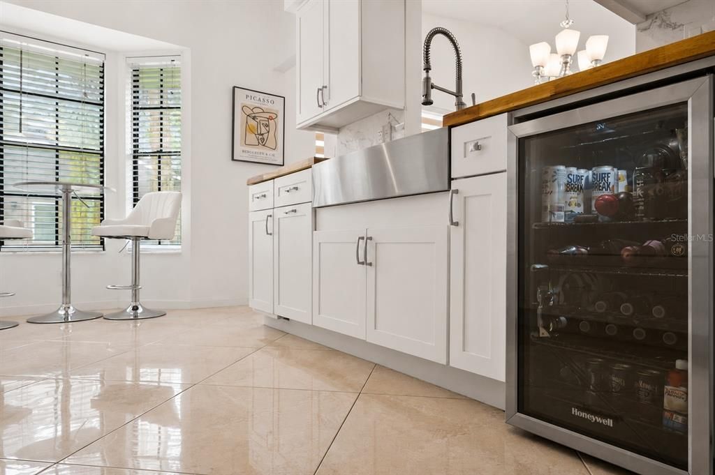 For Sale: $370,000 (2 beds, 2 baths, 1497 Square Feet)