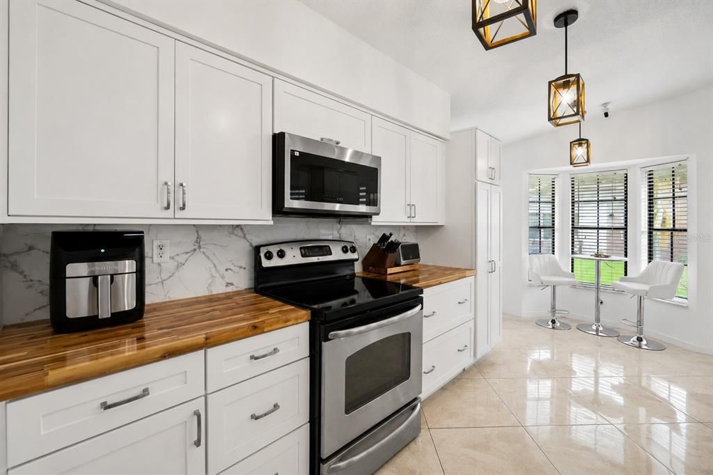 For Sale: $370,000 (2 beds, 2 baths, 1497 Square Feet)