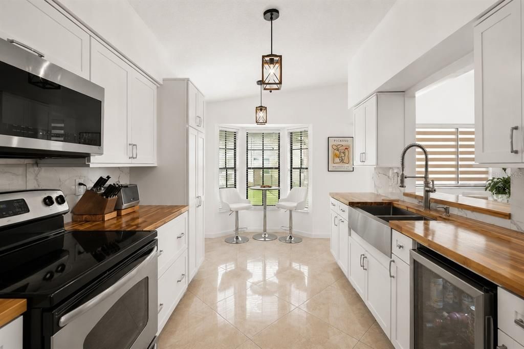 For Sale: $370,000 (2 beds, 2 baths, 1497 Square Feet)