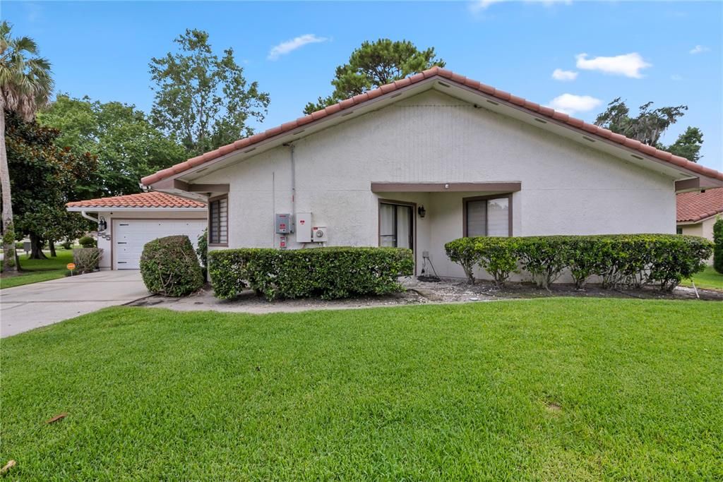 For Sale: $370,000 (2 beds, 2 baths, 1497 Square Feet)