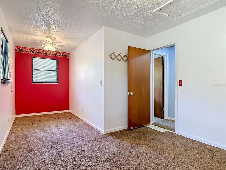 На продажу: $199,000 (3 спален, 2 ванн, 1678 Квадратных фут)