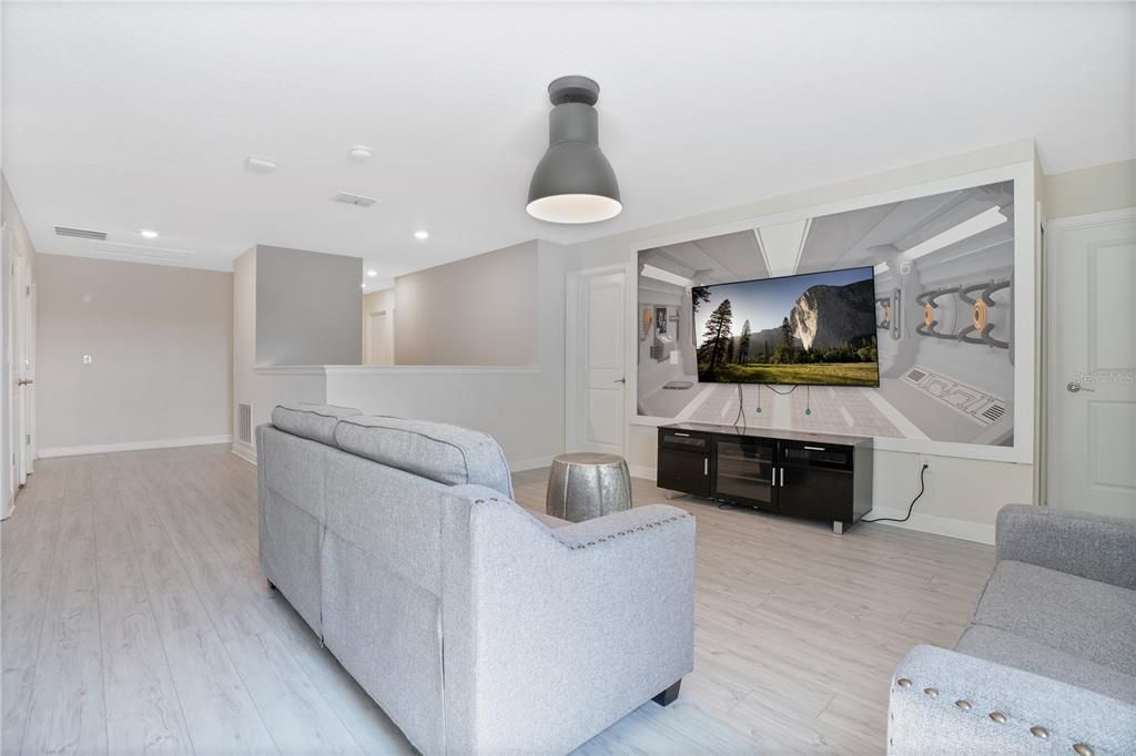 В аренду: $4,099 (8 спален, 5 ванн, 3909 Квадратных фут)