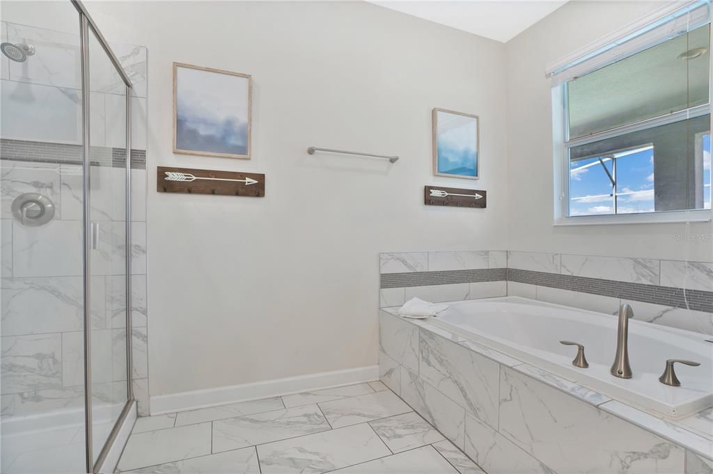 В аренду: $4,099 (8 спален, 5 ванн, 3909 Квадратных фут)