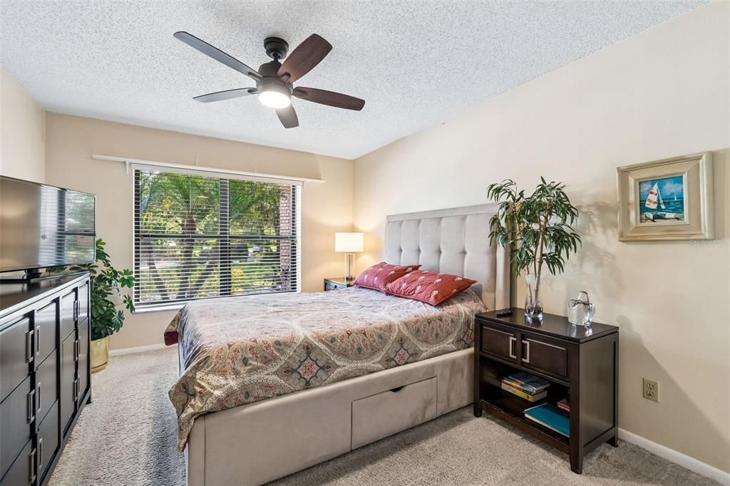 En Venta: $699,000 (5 camas, 3 baños, 3108 Pies cuadrados)