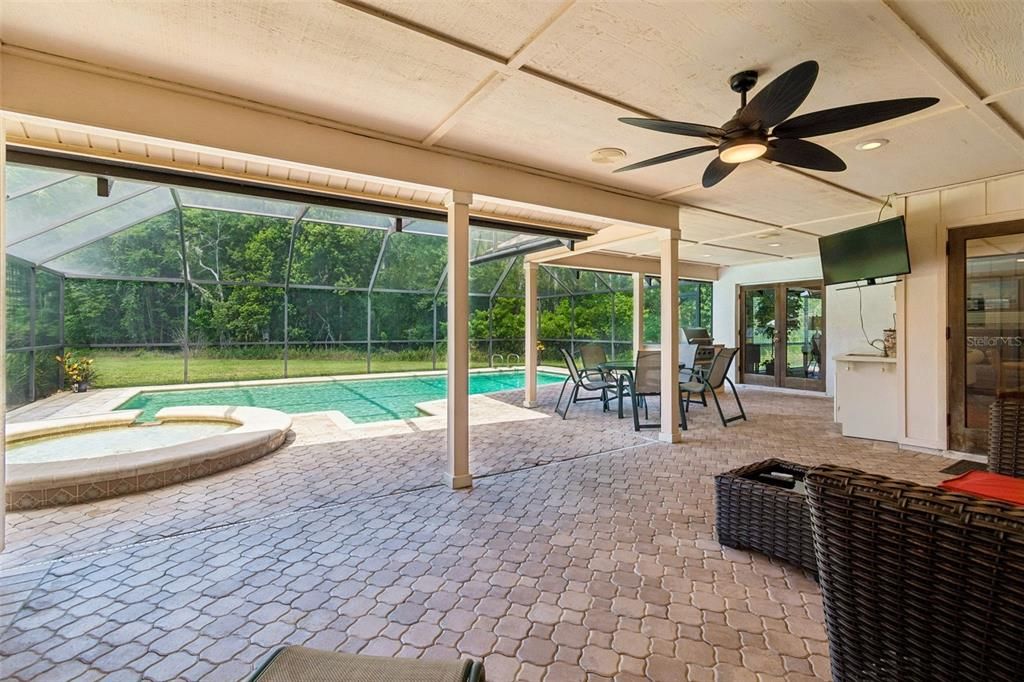 En Venta: $699,000 (5 camas, 3 baños, 3108 Pies cuadrados)
