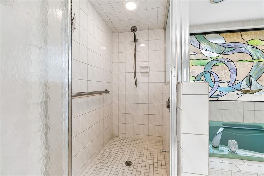 En Venta: $699,000 (5 camas, 3 baños, 3108 Pies cuadrados)