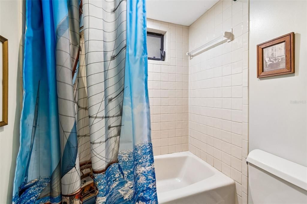 En Venta: $699,000 (5 camas, 3 baños, 3108 Pies cuadrados)