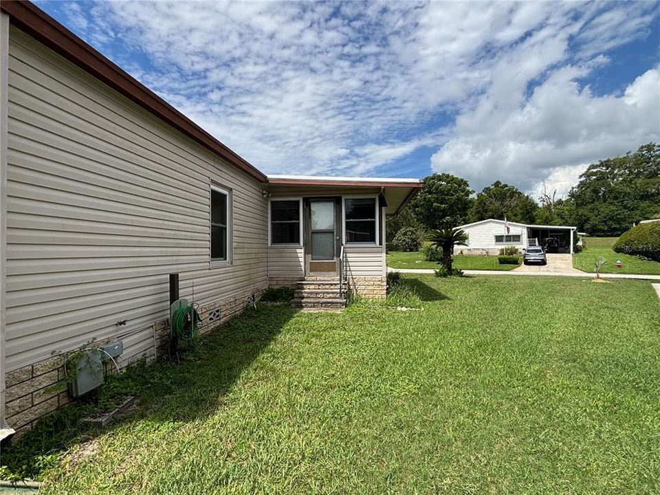 For Sale: $130,000 (2 beds, 2 baths, 1501 Square Feet)