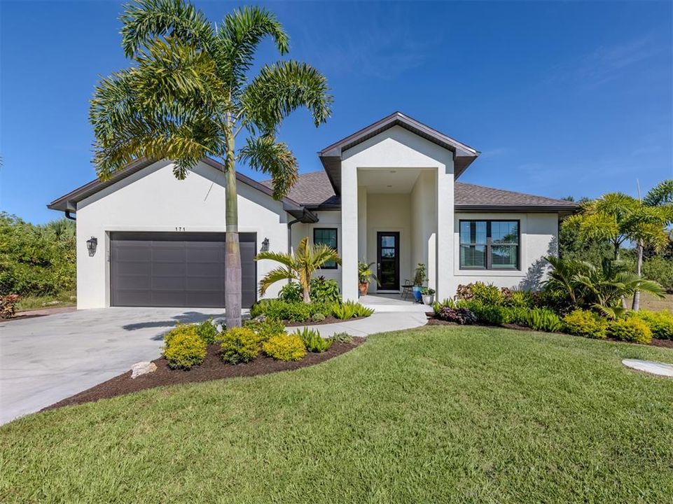 For Sale: $447,900 (4 beds, 3 baths, 2476 Square Feet)