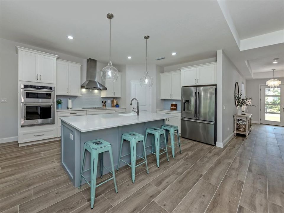 For Sale: $447,900 (4 beds, 3 baths, 2476 Square Feet)
