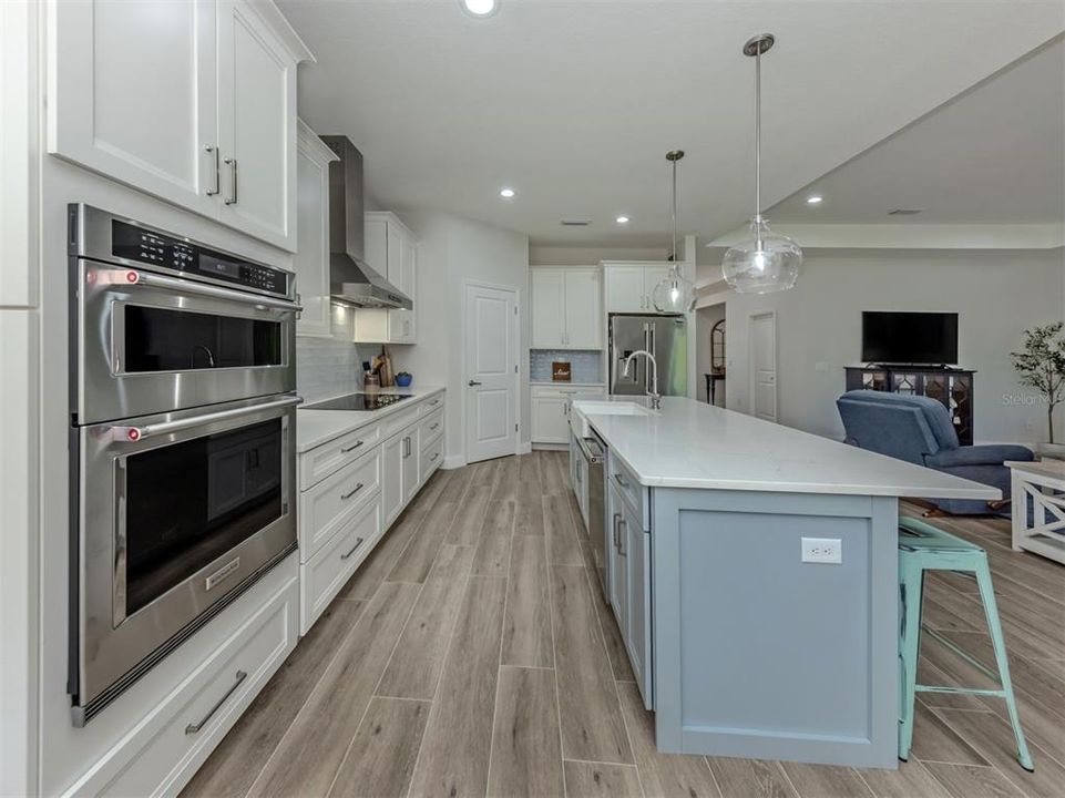 For Sale: $447,900 (4 beds, 3 baths, 2476 Square Feet)
