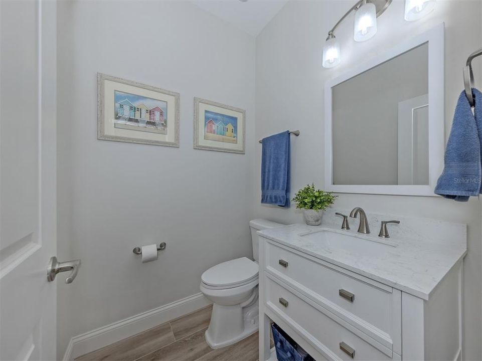 For Sale: $447,900 (4 beds, 3 baths, 2476 Square Feet)